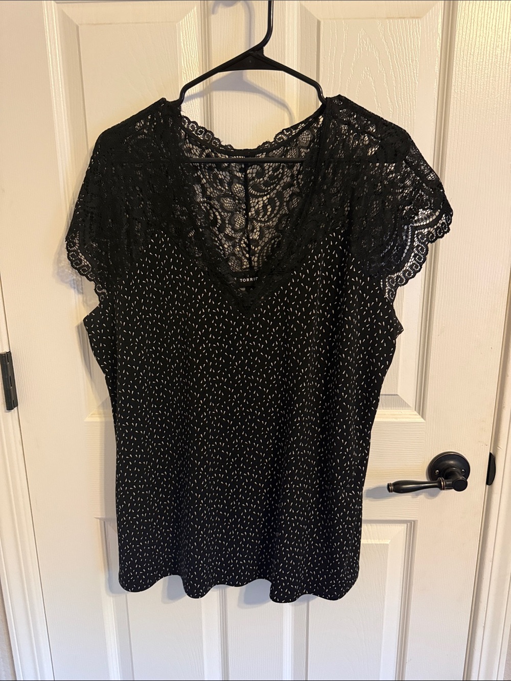 Torrid Black Lace Yoke Blouse Size 0 (Large 12) Dot Print Short Sleeve Top